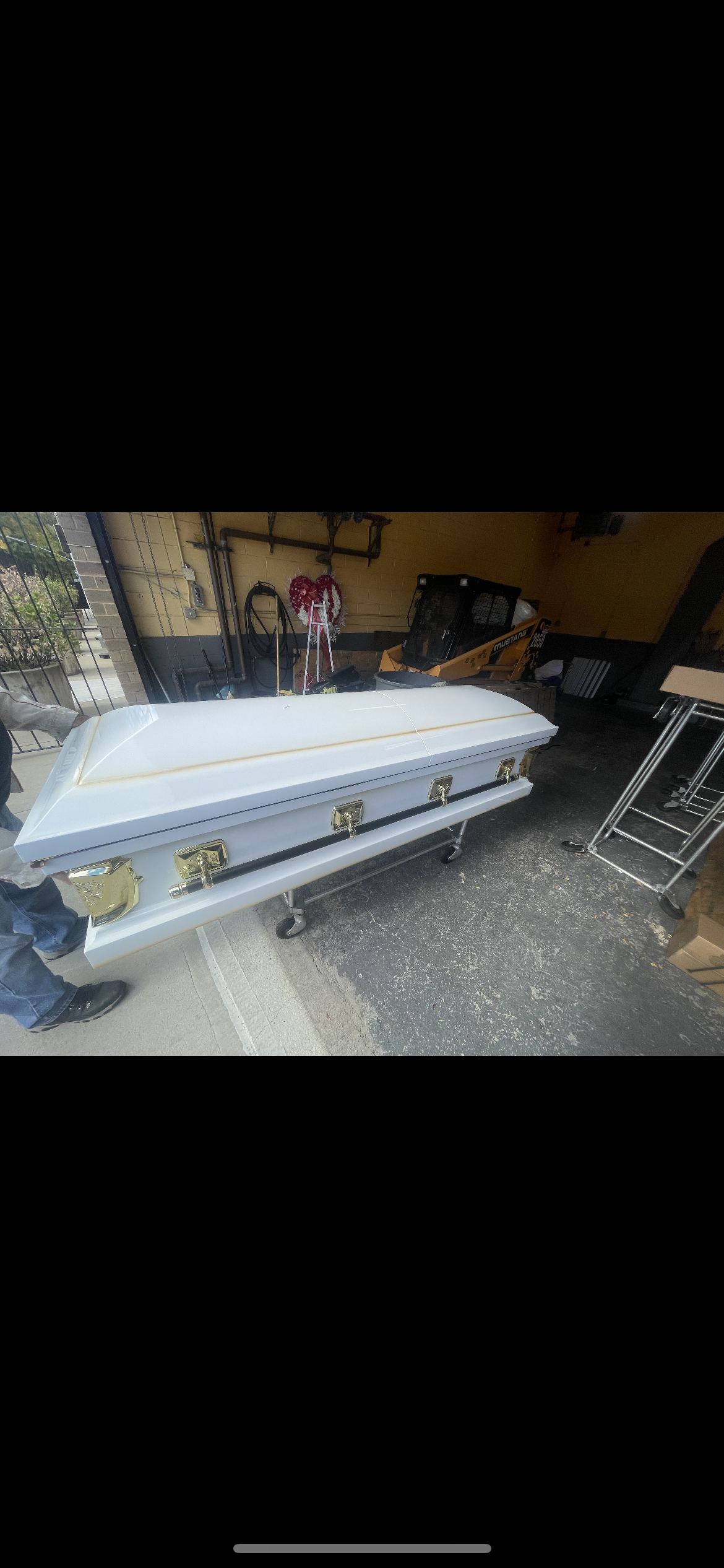 Infinite White/Gold Casket photo review