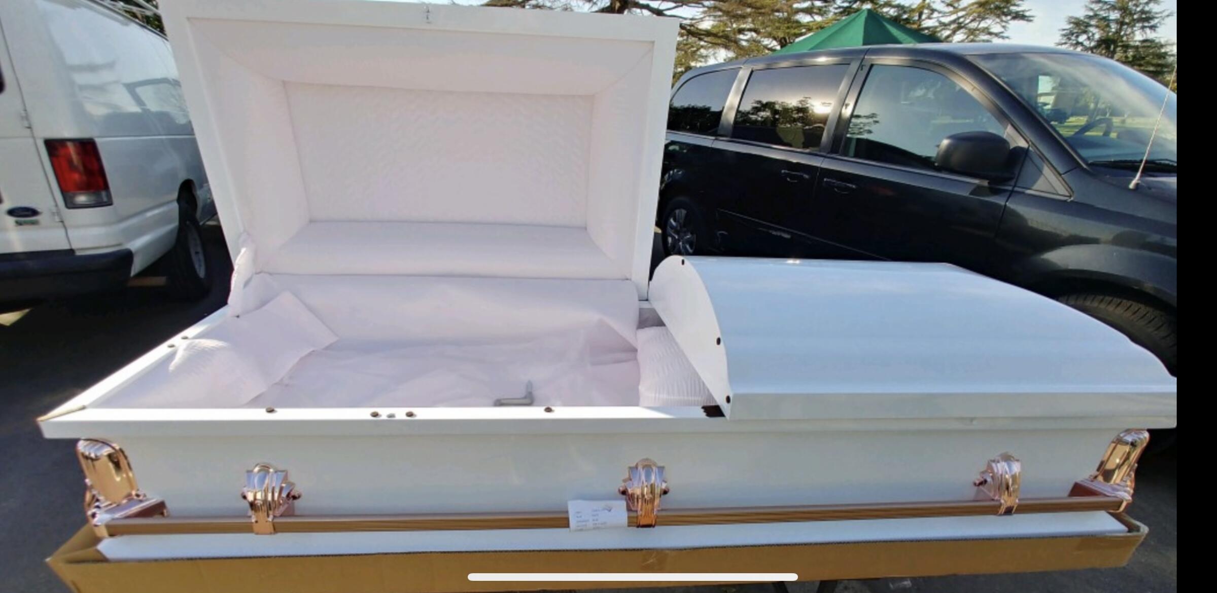 Monroe White photo review