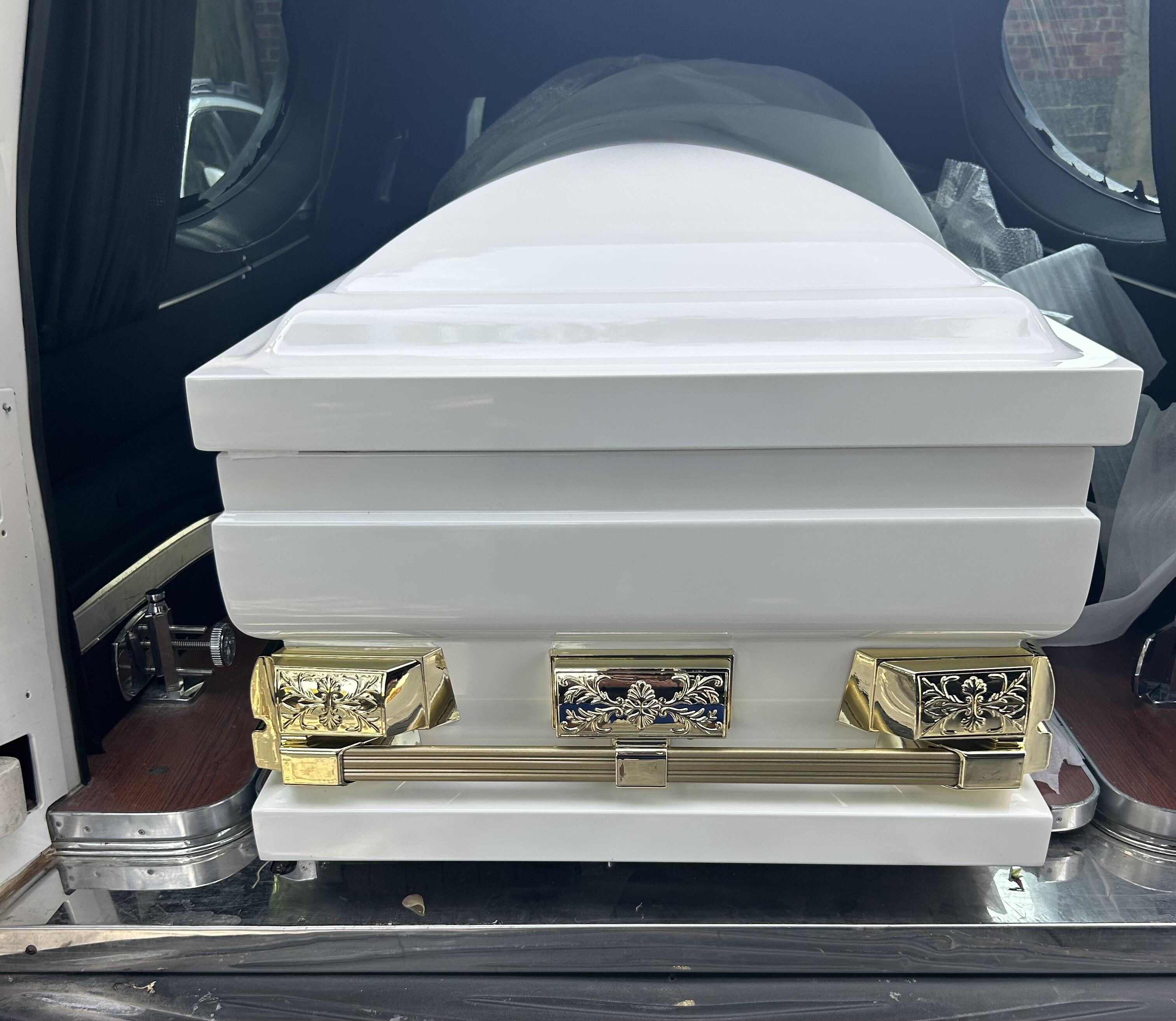 Mercury Series White and Gold photo review