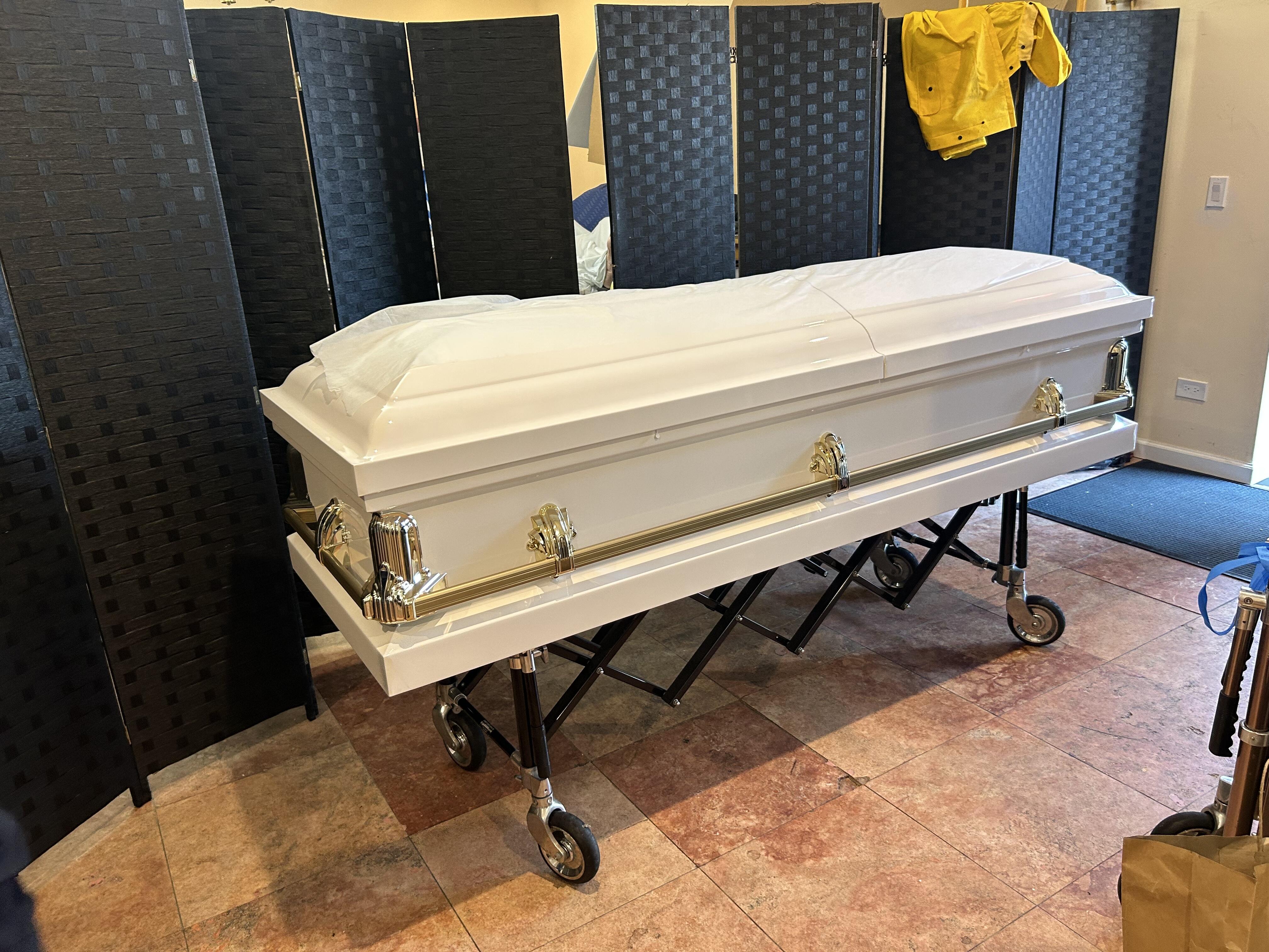 Clair Series White/Gold/ Gold Bar photo review