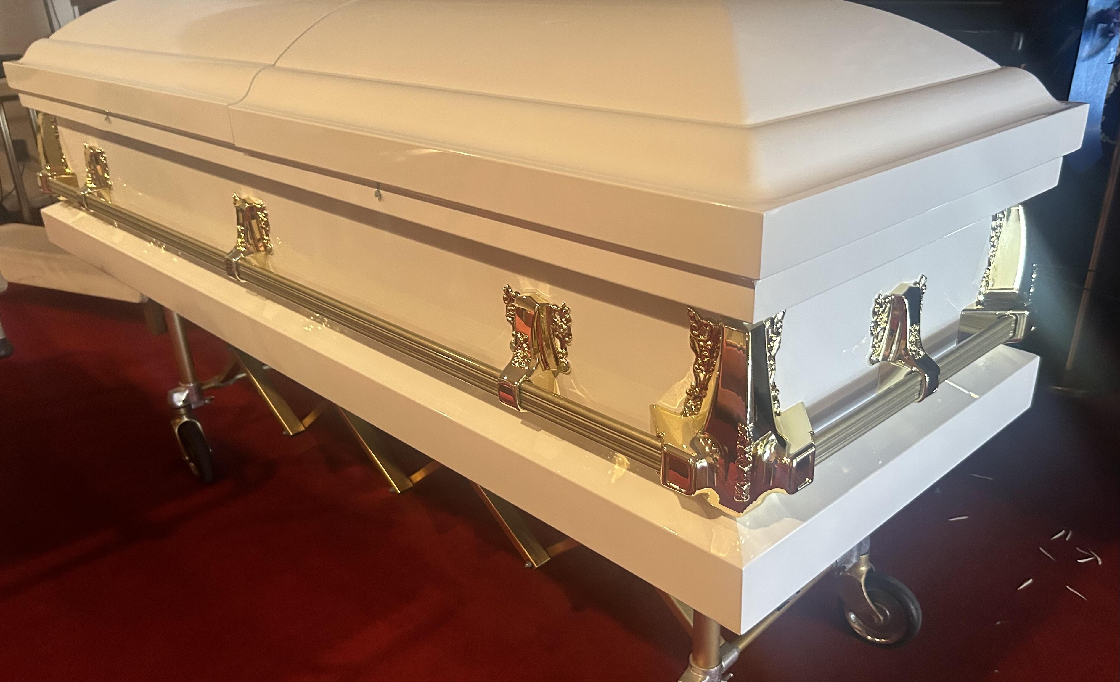 Clair Series White/Gold/ Gold Bar photo review