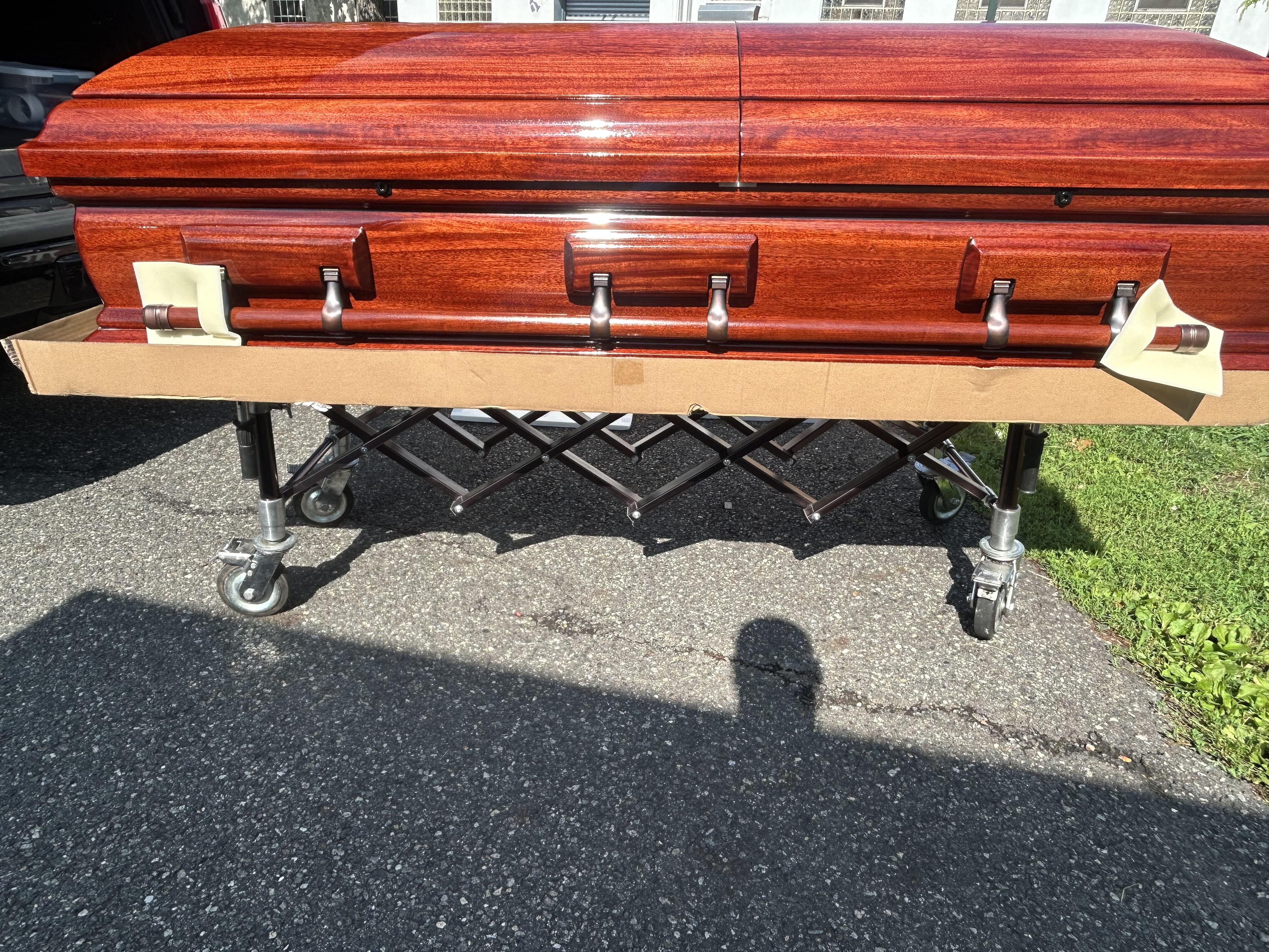 Batesville Premier Mahoghany photo review