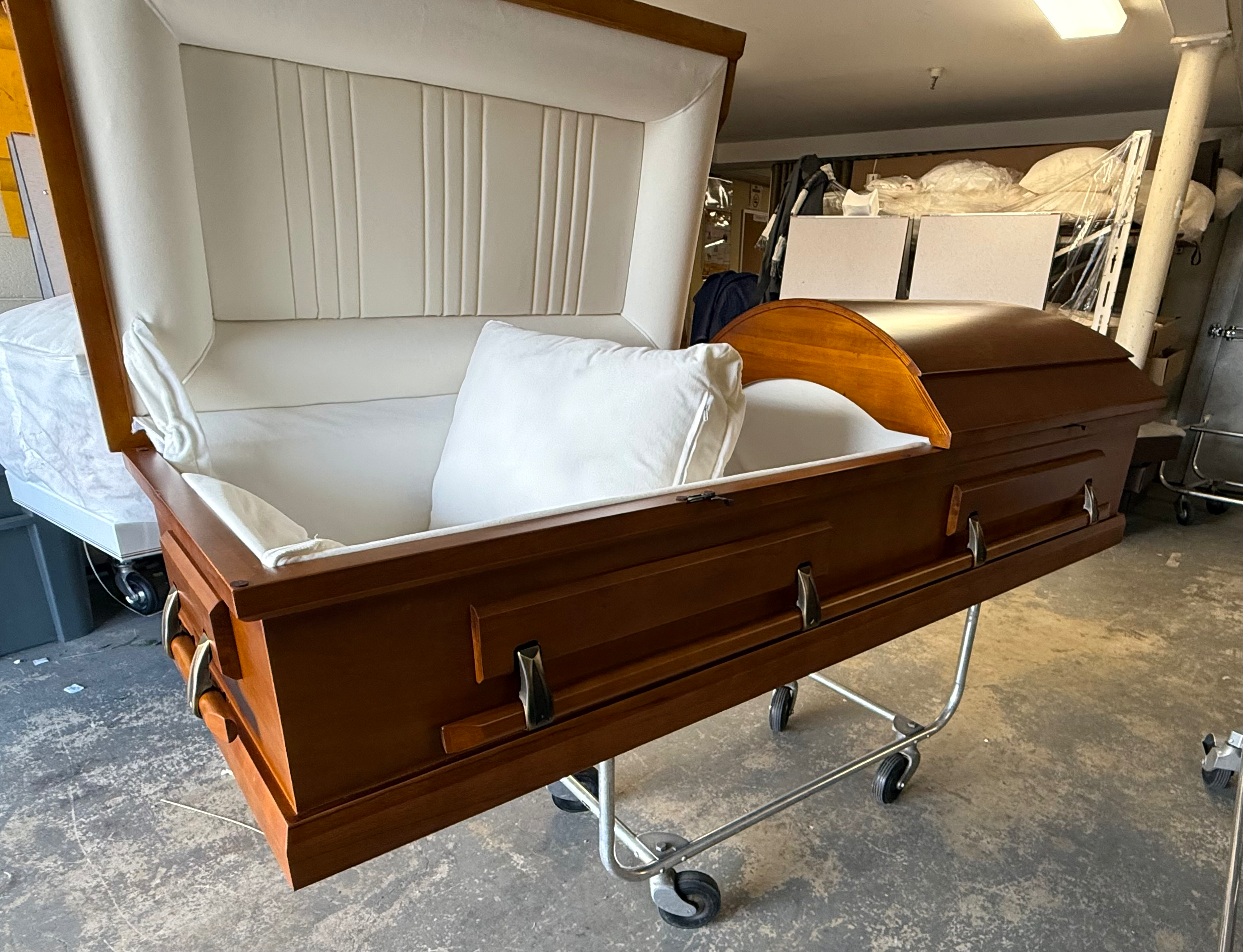 Eternal Series Oak Cremation Casket photo review