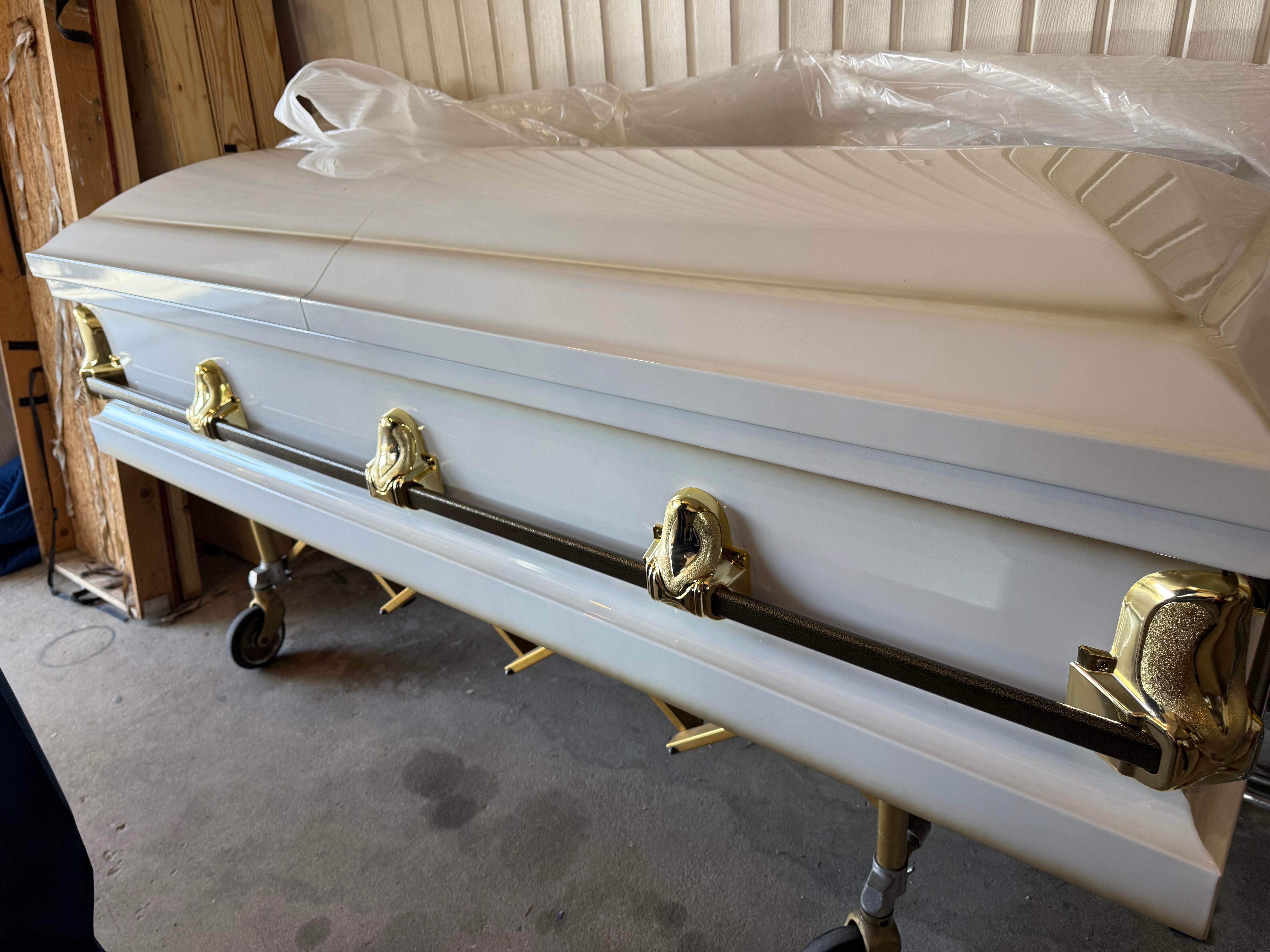 Clair Series White/Gold/Brass Bar photo review