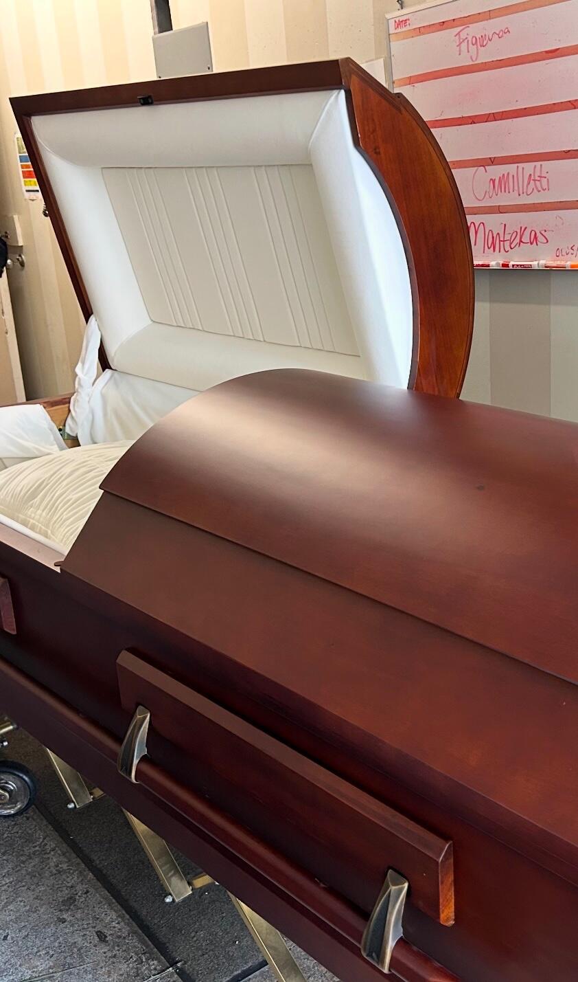 Eternal Series Cherry Cremation Casket photo review