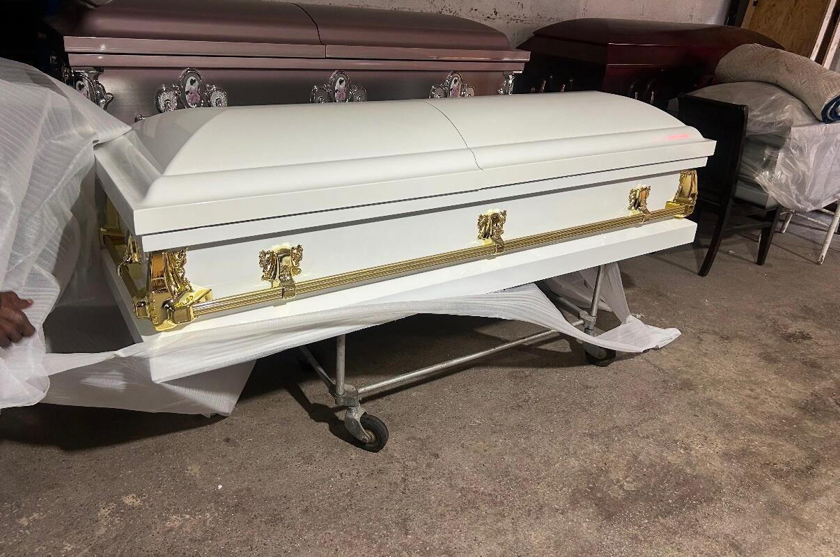 Clair Series White/Gold/ Gold Bar photo review