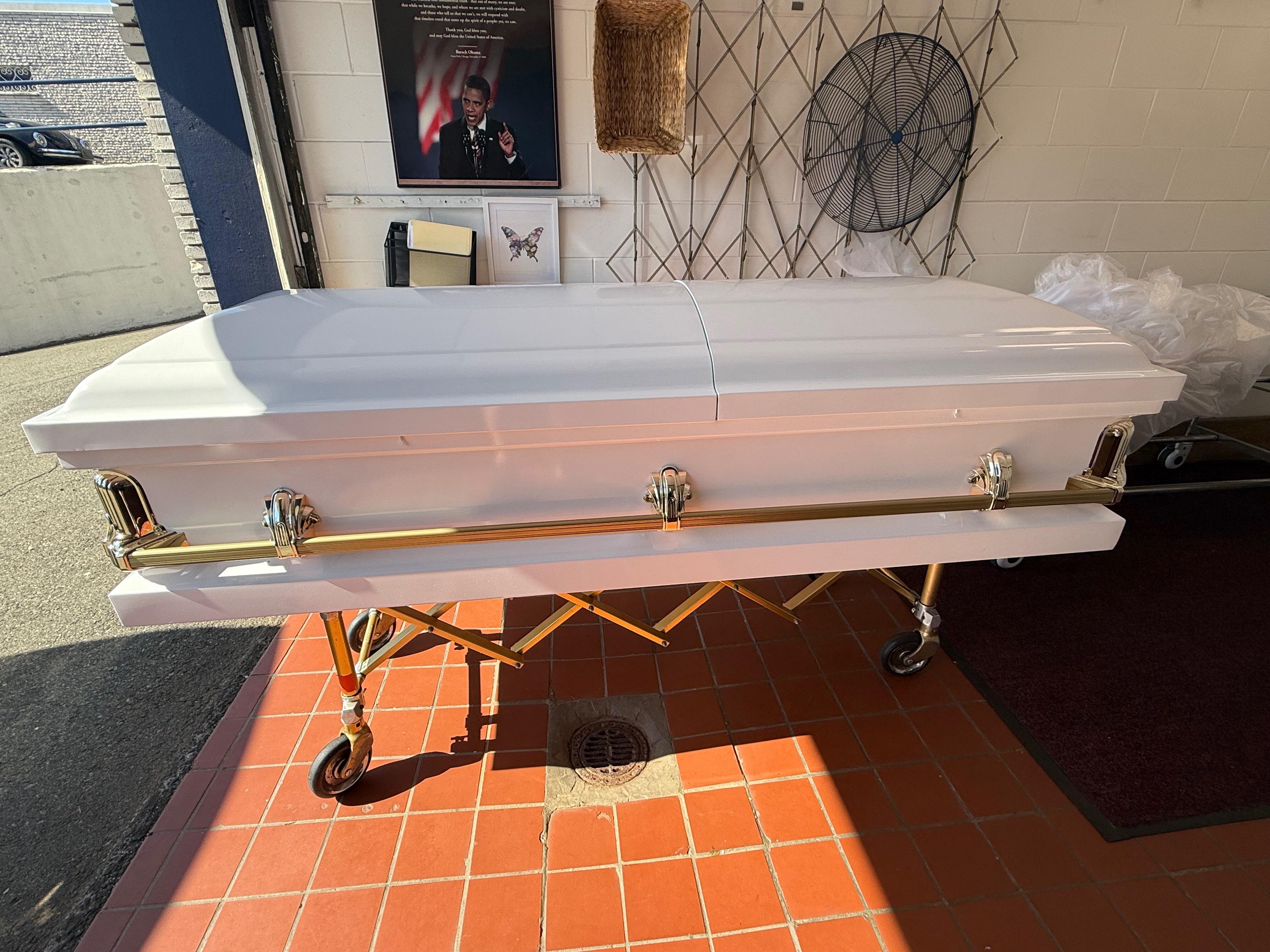 Clair Series White/Gold/ Gold Bar photo review