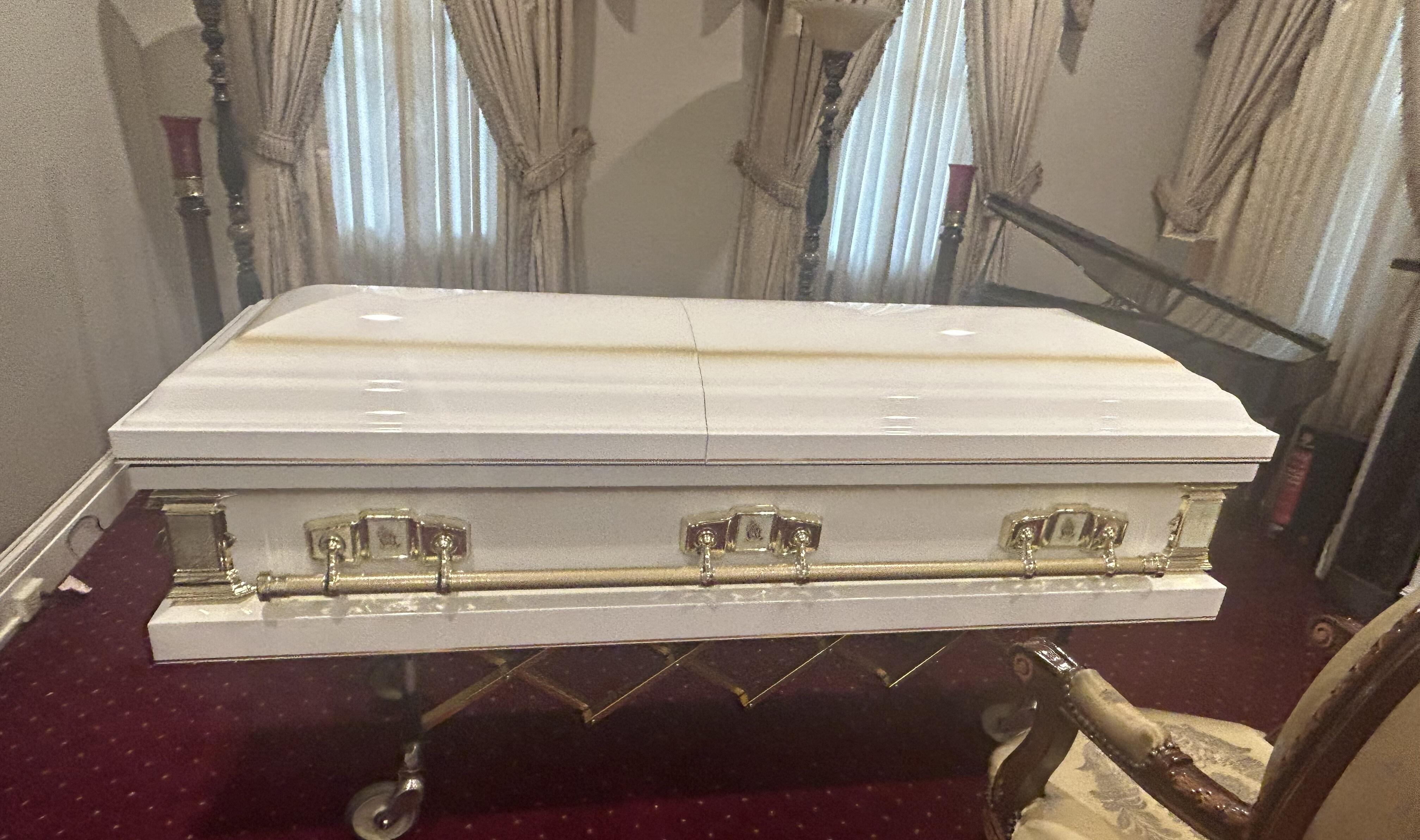 The Icon Series White Pearl photo review