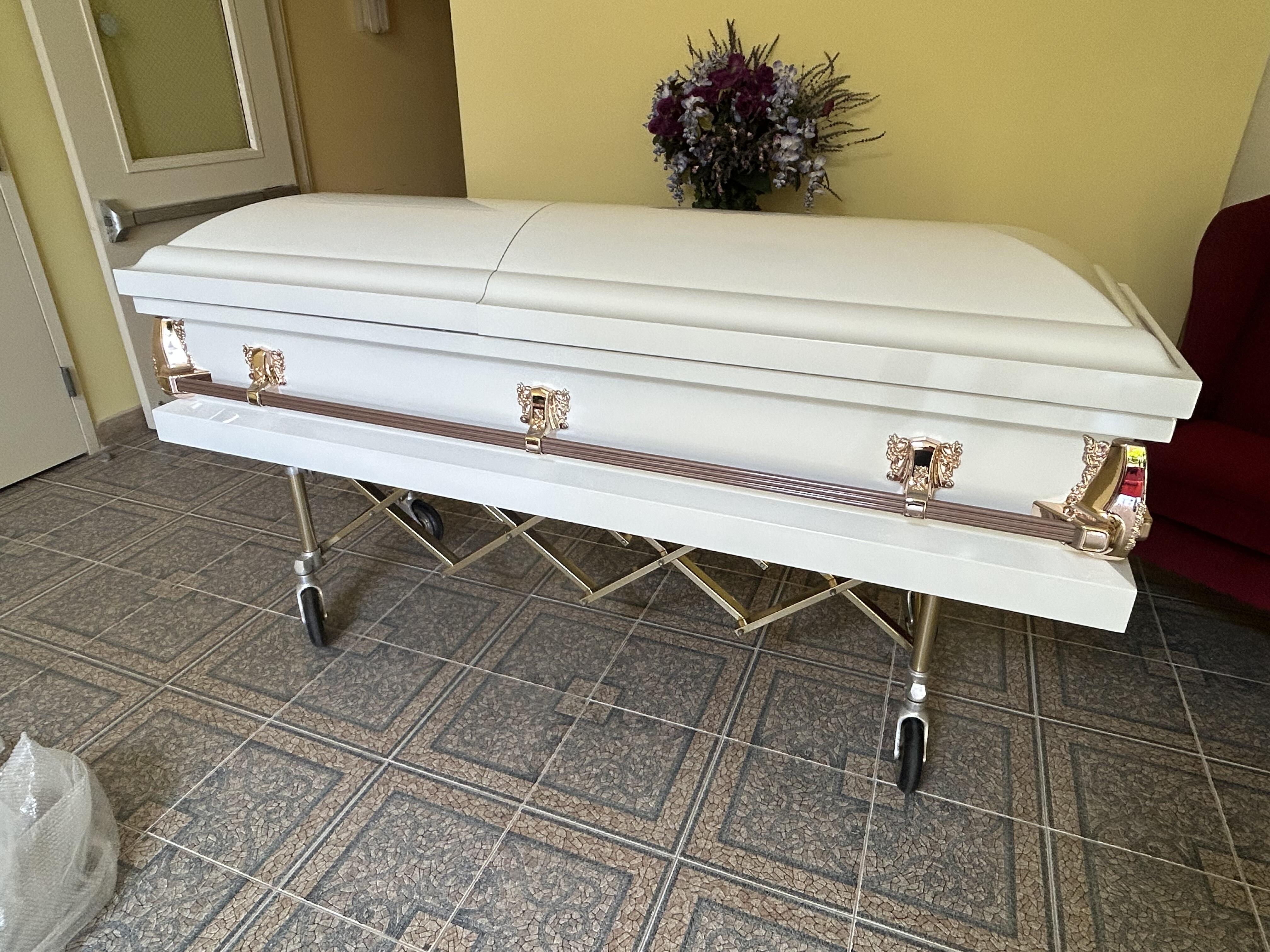 Clair Series White/Gold/Pink photo review