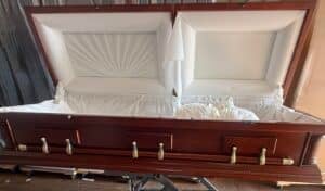 Hampton Wood Casket photo review