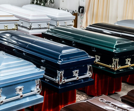 Benefits of Buying a Casket Online: A Modern Funeral Approach
