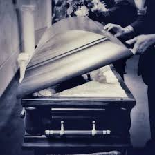 Casket Weight: Factors , Considerations and Materials